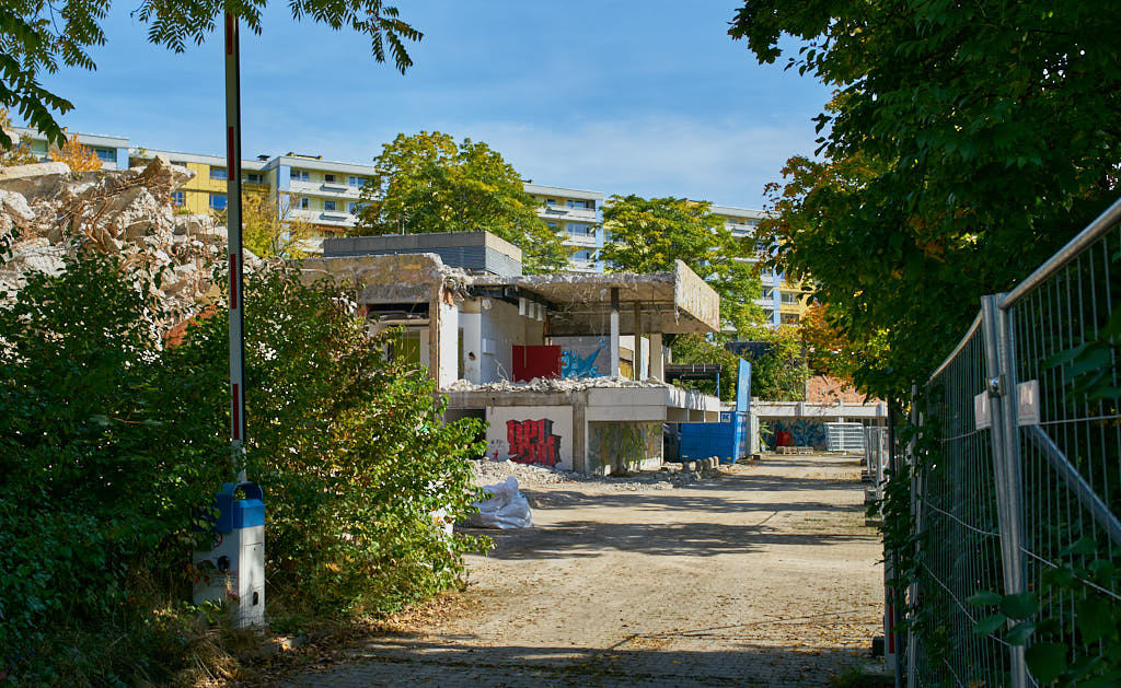 01.10.2021 - Abrissbegin des Quiddezentrums in Neuperlach
