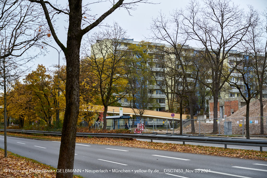 03.11.2021 - Abriss vom Quiddezentrum in Neuperlach