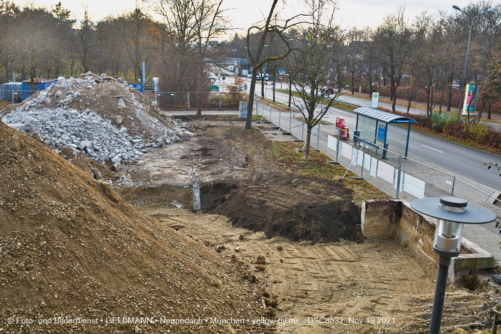 19.11.2021 - Abriss-Baustelle Quiddezentrum in Neuperlach