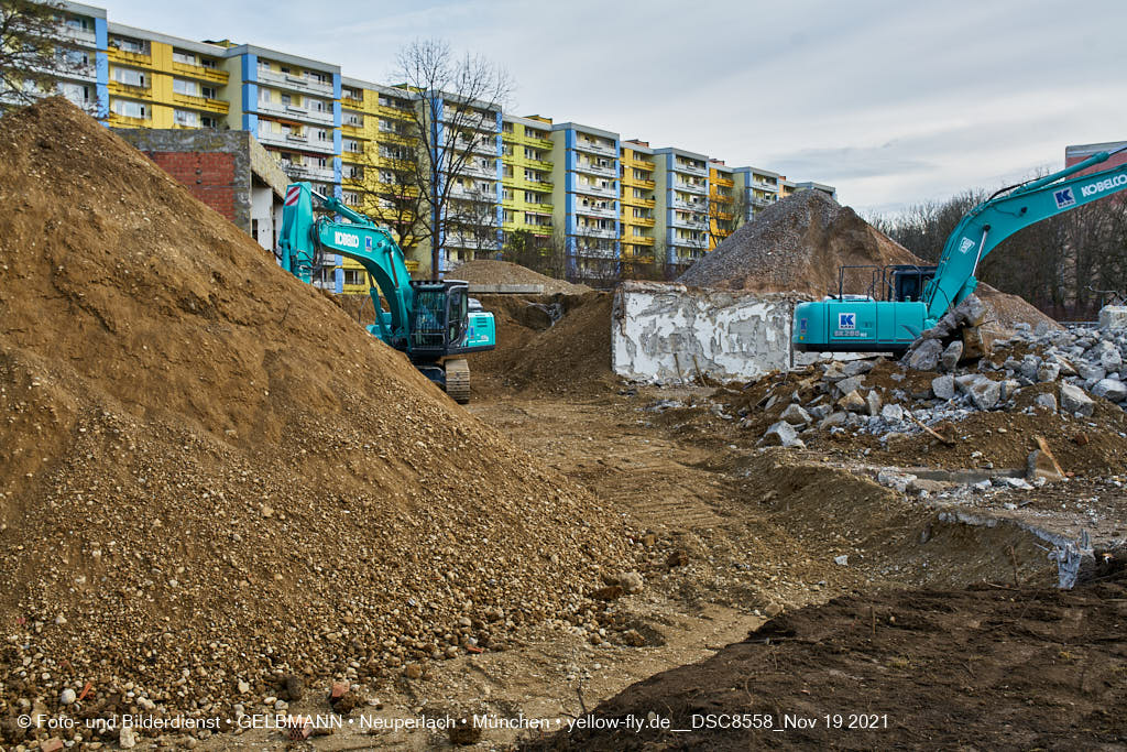 19.11.2021 - Abriss-Baustelle Quiddezentrum in Neuperlach