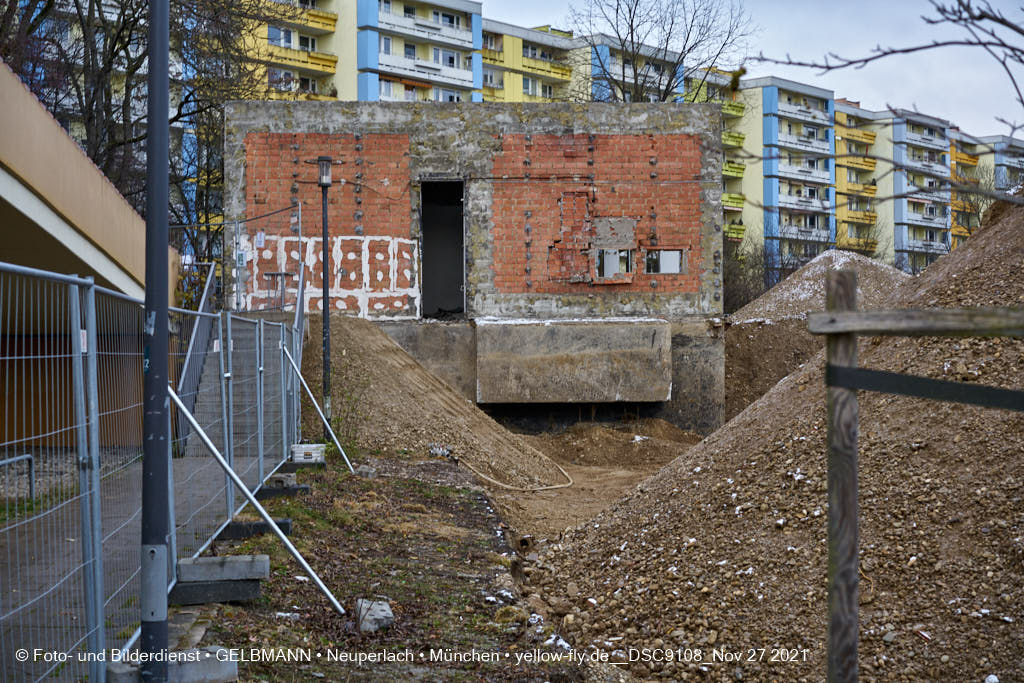 27.08.2021 - Abrissbaustelle Quiddezentrum in Neuperlach