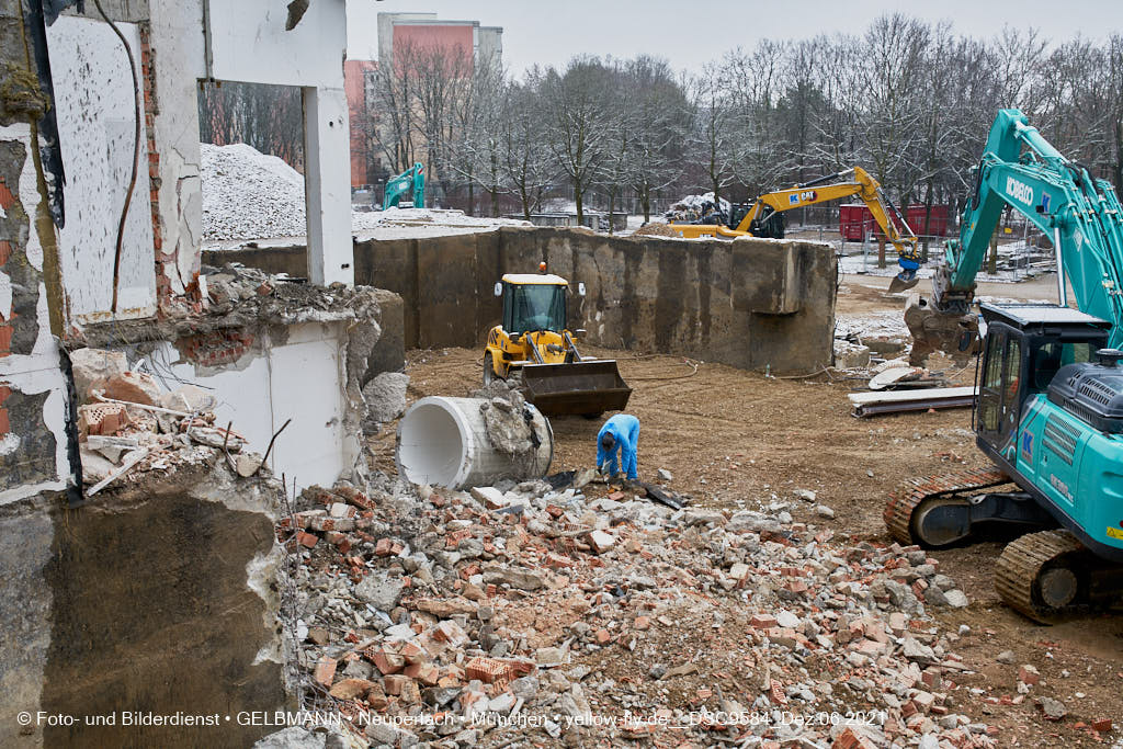 06.12.2021 -Abriss des letzten Hauses im Quiddezentrum in Neuperlach