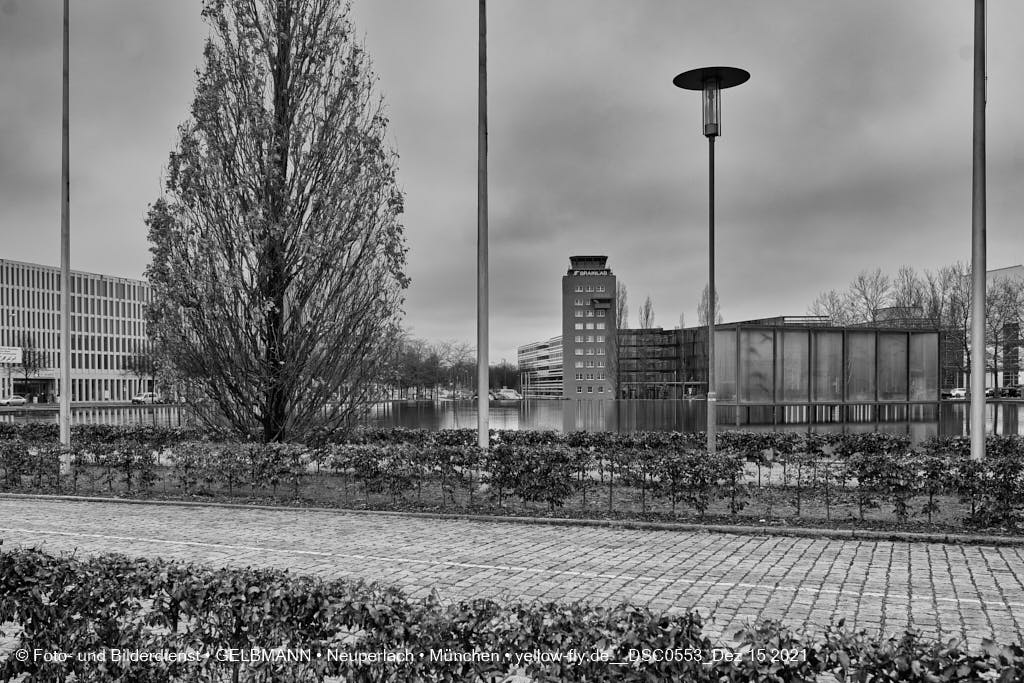 16.12.2021 -Alter Flughafentower in Riem