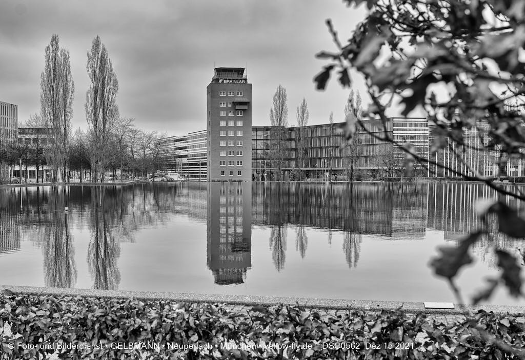 16.12.2021 -Alter Flughafentower in Riem