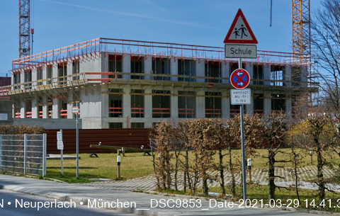 29.03.2021 - Baustelle zu neuen Grundschule am Strehleranger in Neuperlach