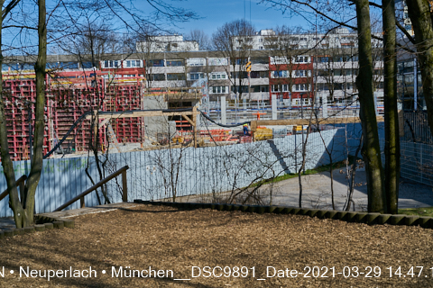 29.03.2021 - Baustelle zu neuen Grundschule am Strehleranger in Neuperlach