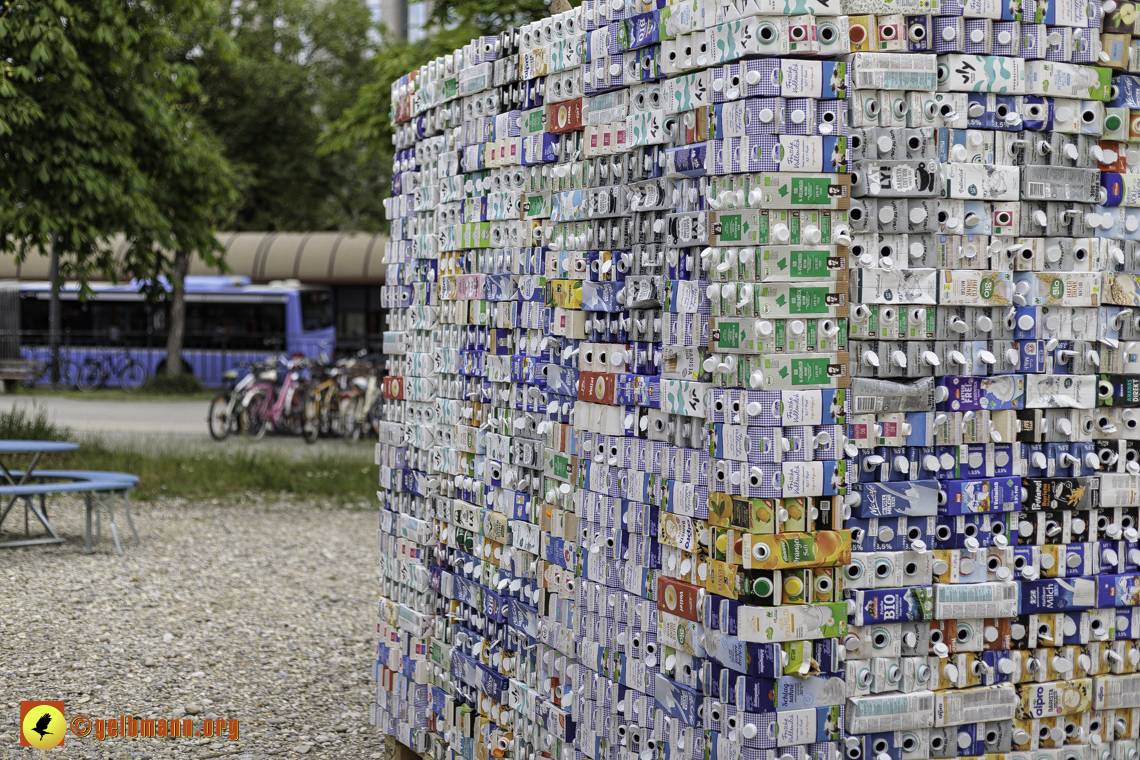 03.07.2024 - Kunstaktion Tetrapak am PEP in Neuperlach